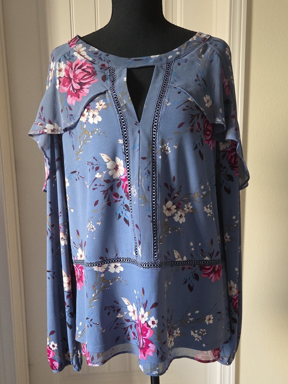 White House Black Market Blue Floral Long Sleeve Chiffon Accents Top, Size XL
